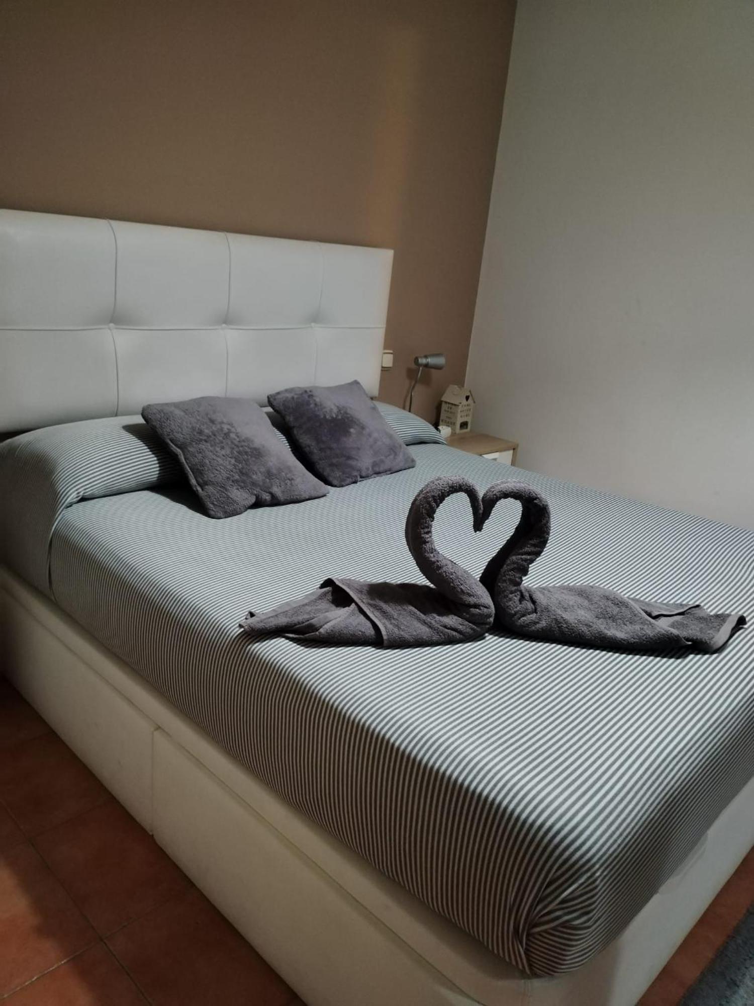 Habitacion Con Cama Matrimonial En מאלגה מראה חיצוני תמונה